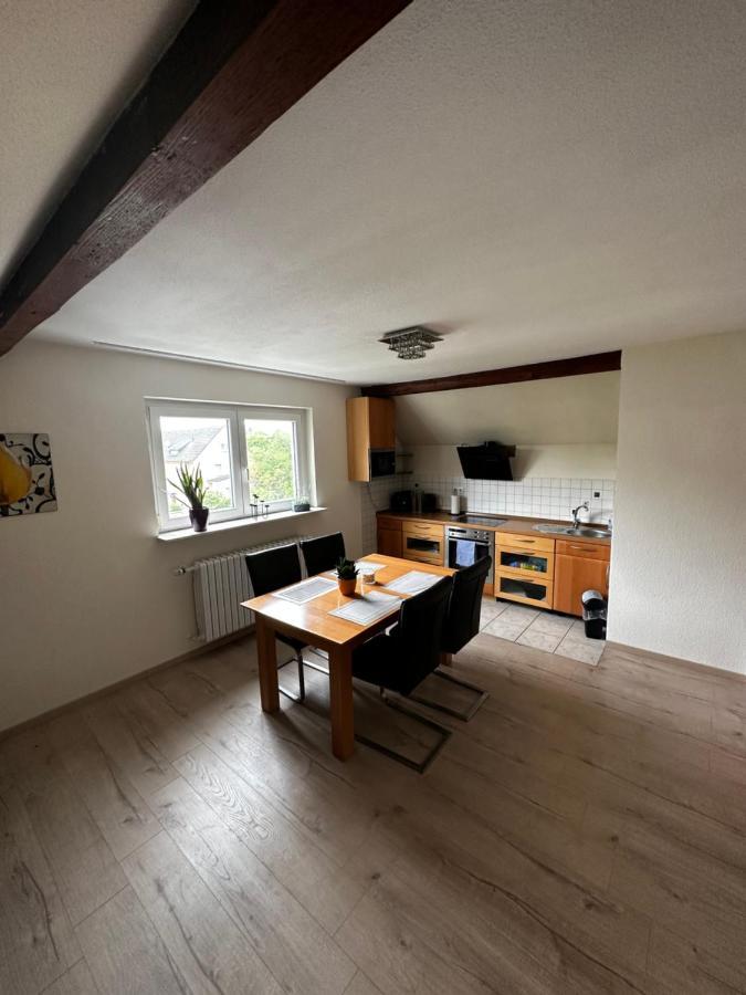 Schoene Ruhige Wohnung In Anliegerstrasse 에센 외부 사진