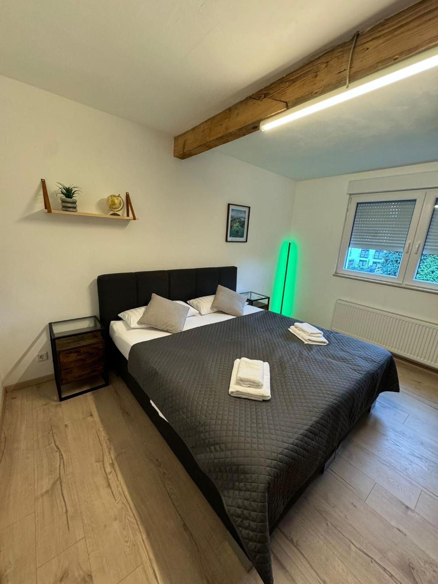 Schoene Ruhige Wohnung In Anliegerstrasse 에센 외부 사진